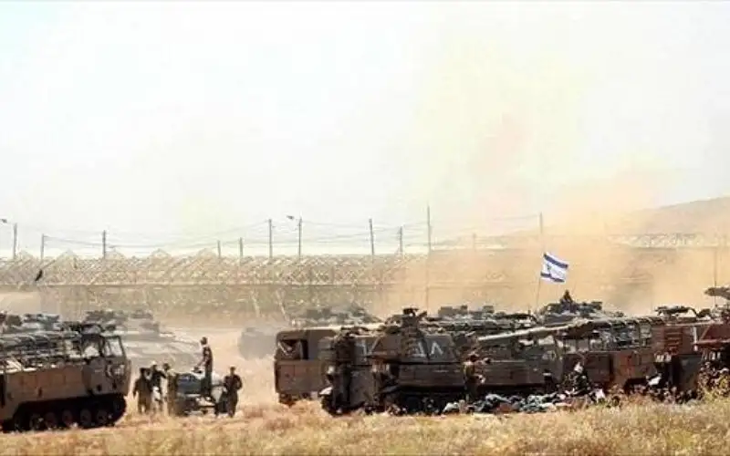 وزير أمن الاحتلال: هاجمنا فوق الأرض