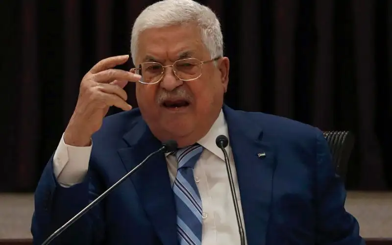 عباس يدعو إلى قمة عربية طارئة