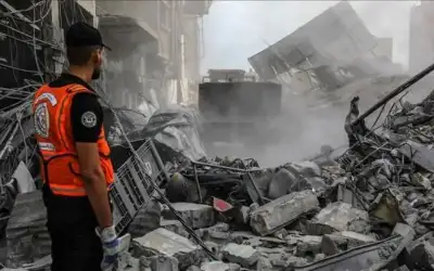 دفاع مدني غزة: جثث وأشلاء شهداء