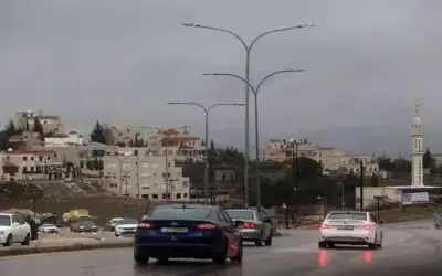 أجواء معتدلة وتساقط زخات متفرقة في