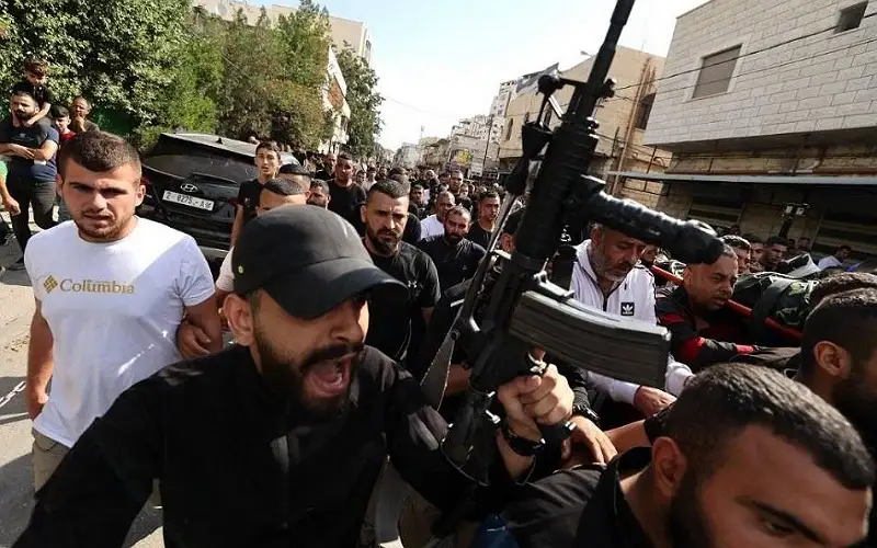 الاحتلال يهدد سكان الخليل بجهنم: اعقلوا