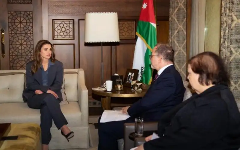 الملكة تلتقي مسؤولين من اليونيسف للاطلاع
