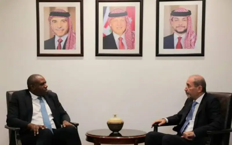 الصفدي لوزير خارجية حكومة الظل البريطانية: