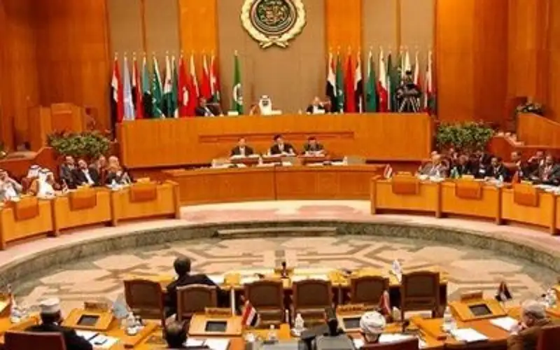 مطالب بقمة عربية طارئة بالرياض الشهر