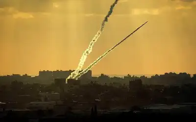 القسام تقصف أسدود المحتلة برشقة صاروخية