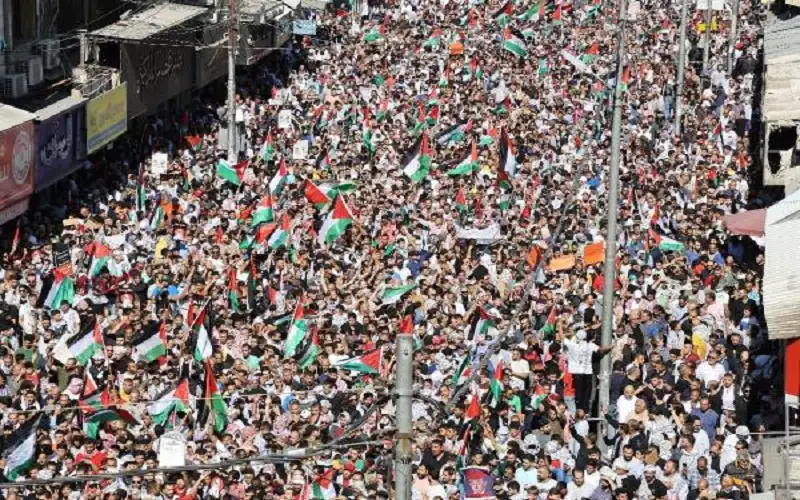 وقفات تضامنية تنديدا بجرائم الاحتلال على