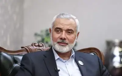 الاحتلال يقصف منزل إسماعيل هنية