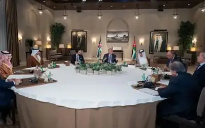 الملك يدعو وزراء خارجية عرب للحديث