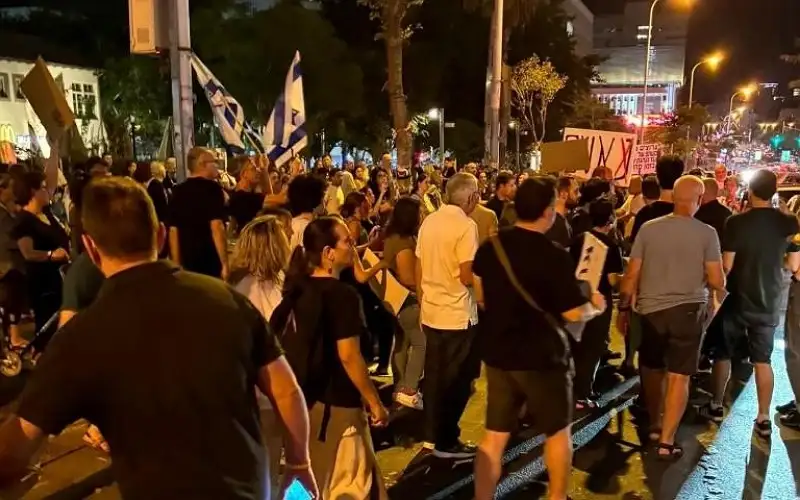 مظاهرات في الكيان تطالب نتنياهو بالاستقالة