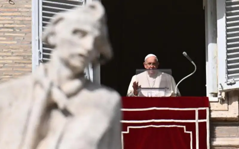 البابا فرنسيس: أتوسل إليكم باسم الله