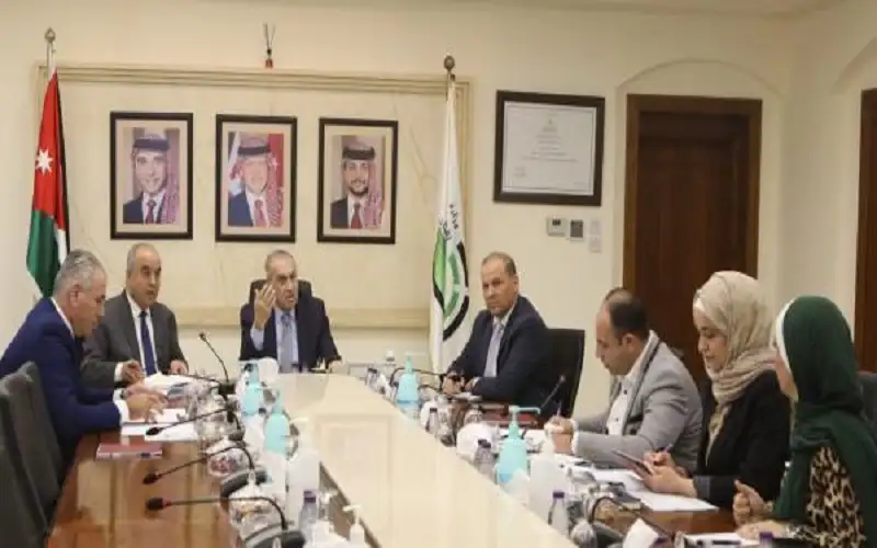 وزيرا الأشغال والتربية يبحثان سير العمل