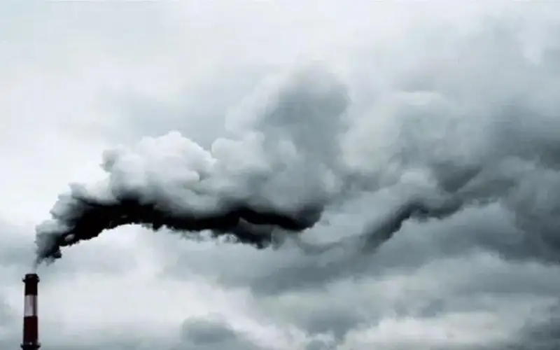 تلوث الهواء يزيد خطر الإصابة بمرض