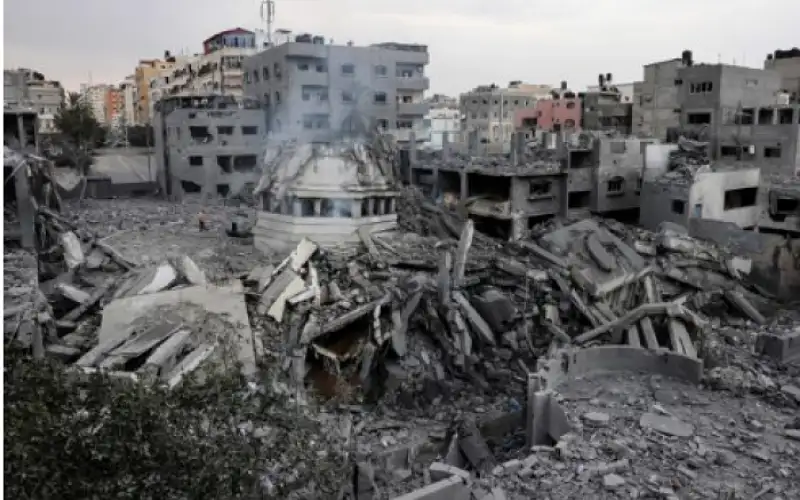 الاحتلال يقصف 3 مساجد بخان يونس