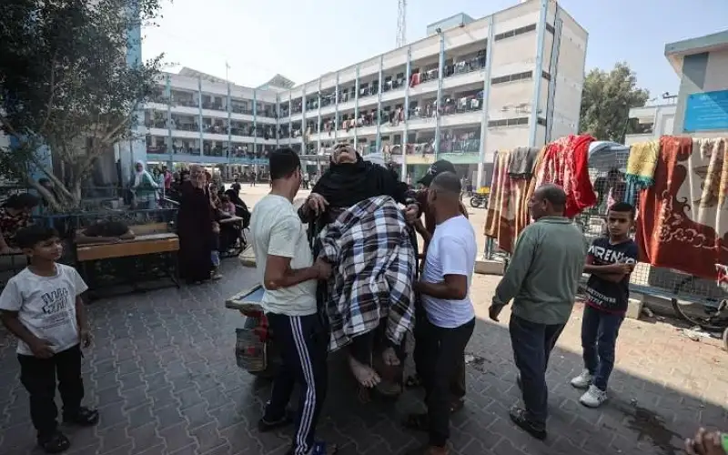 300 ألف طالب يحرمهم العدوان على