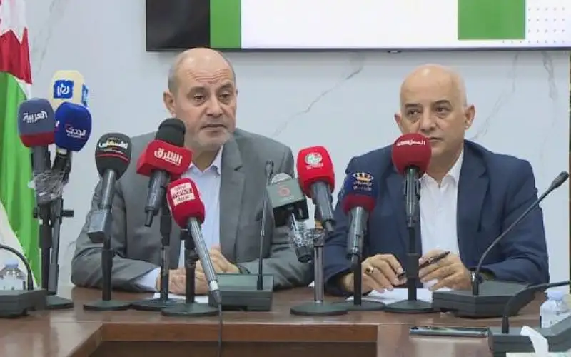 الحكومة تبدأ إرسال 30 ألف طن