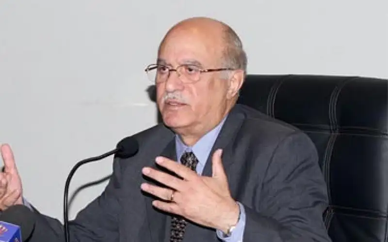 وزير أردني أسبق يطالب قمة الرياض