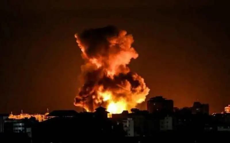 مجددا .. طائرات الاحتلال تشن غارات