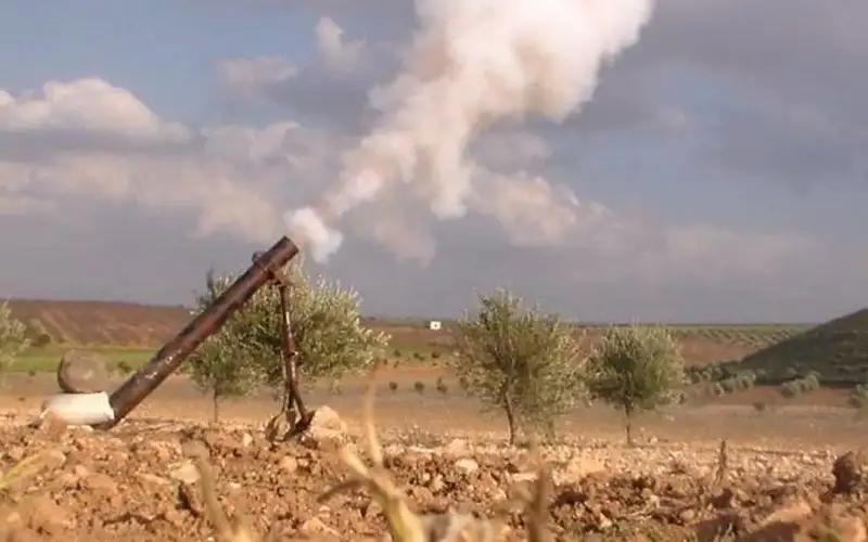 إصابة 3 إسرائيليين جراء إطلاق قذائف