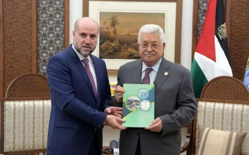 مستشار عباس: ما يحدث في غزة