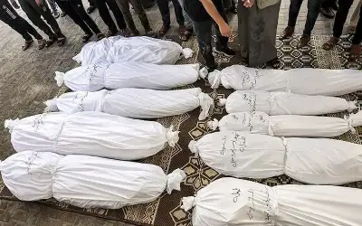 مقبرة جماعية للشهداء بمجمع الشفاء بغزة