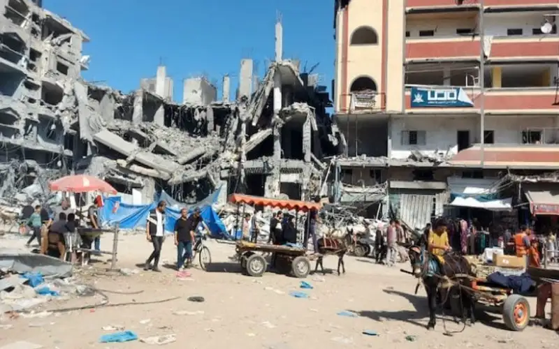 بسبب نفاد الوقود .. السيارات تختفي