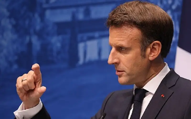 صحيفة فرنسية: باريس متواطئة بالحرب على