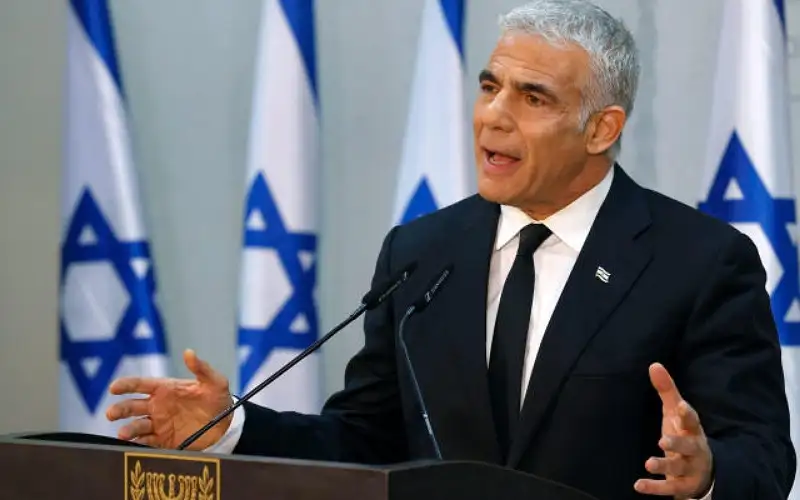 لابيد يهاجم نتنياهو