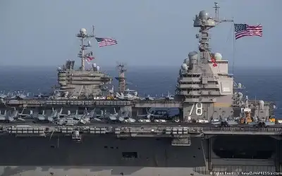 البحرية الأميركية تسقط مسيرة يمنية بالبحر