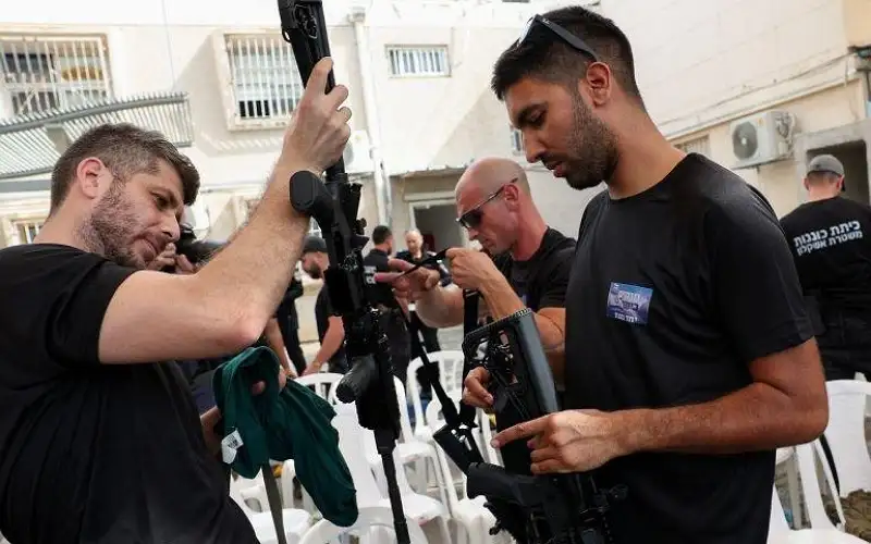 ربع مليون طلب رخصة سلاح في