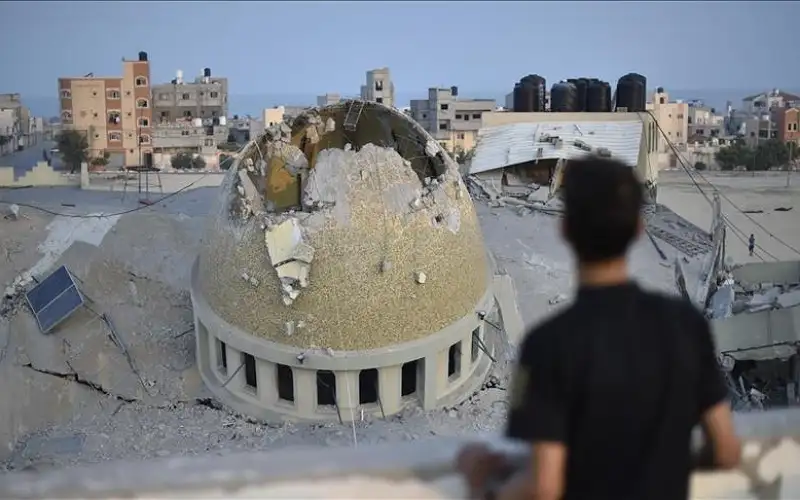 الاحتلال يقصف مسجدين في خانيونس جنوبي