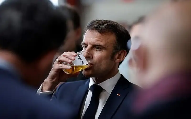 ماكرون يغرد باللغة العبرية دعما لإسرائيل