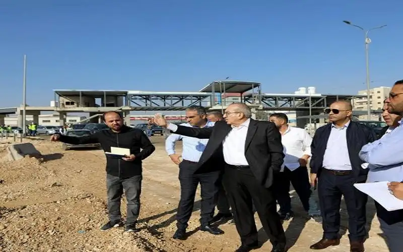 وزير الأشغال: ضرورة استكمال مشروع حافلات