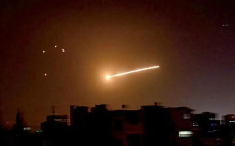 سماع دوي انفجارات عنيفة في محيط