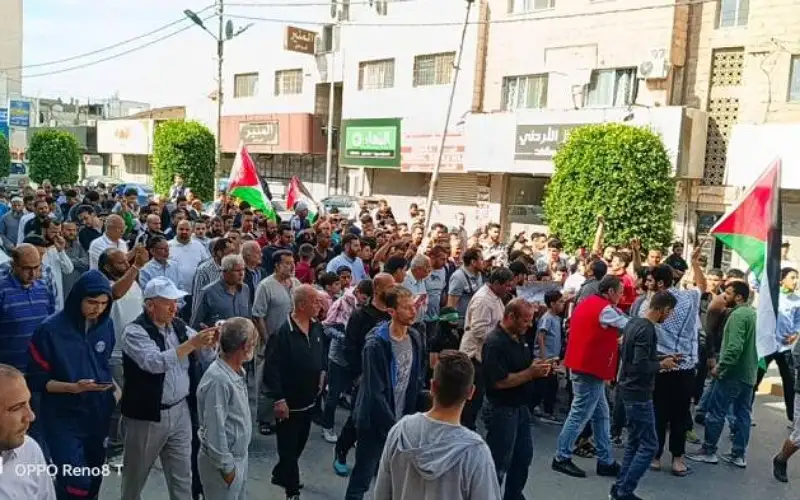 اربد .. مسيرة حاشدة تندد بالعدوان