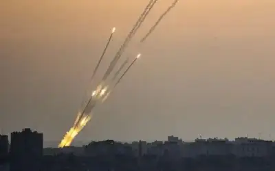الـقسام تقصف تل أبيب برشقة صاروخية