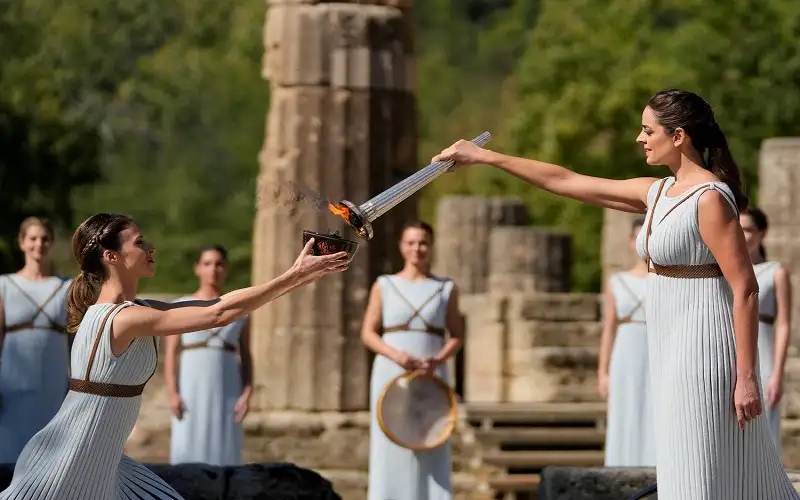 فرنسا تصنع شعلة أولمبياد باريس 2024