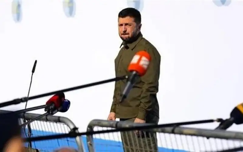 زيلينسكي يستغيث من تضاؤل الدعم الغربي