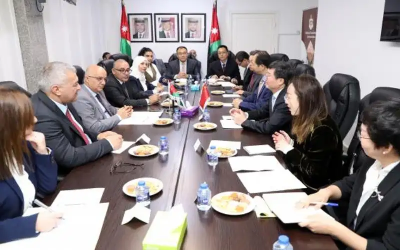 المبيضين يشكر مواقف الصين الداعمة للقضية