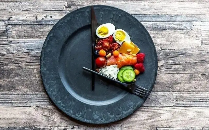 دراسة: الصيام لمدة محددة يعزز الطاقة