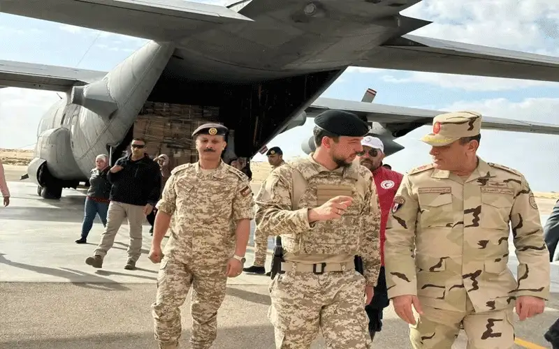 ولي العهد يصل إلى مطار العريش