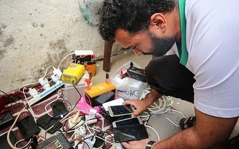 من جديد.. انقطاع الاتصالات عن غزة