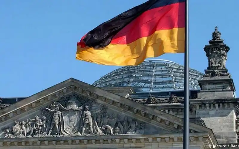 ألمانيا تدعو مسلميها إلى إدانة هجوم