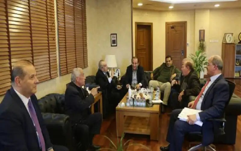 الحكومة تعتزم تعديل تعليمات دخول العطاءات