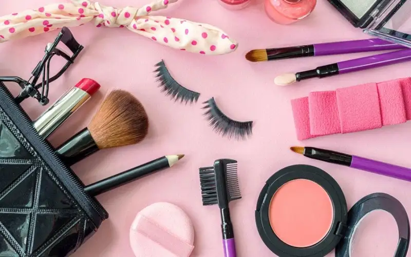 تراجع مبيعات مستحضرات التجميل في الأردن