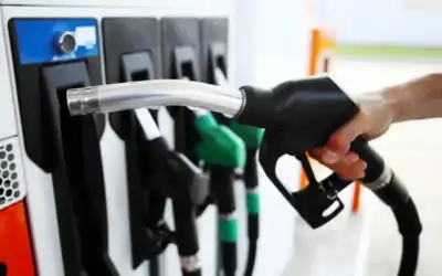 الحكومة: انخفاض أسعار المحروقات عالـميا