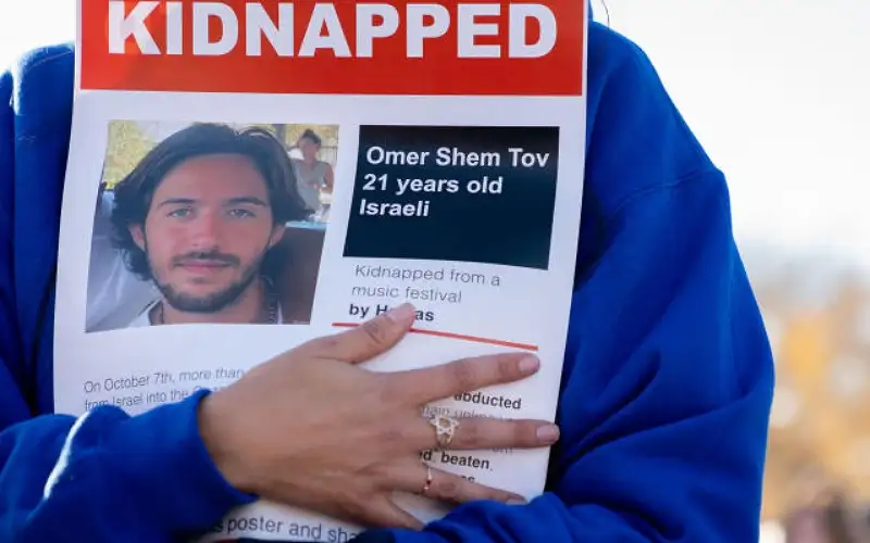 إعلام عبري: إبلاغ ذوي المحتجزين بغزة