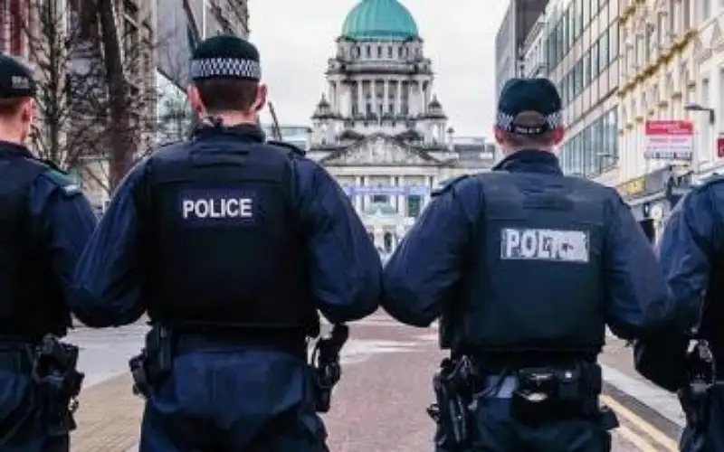 إصابة 5 أشخاص بينهم 3 أطفال