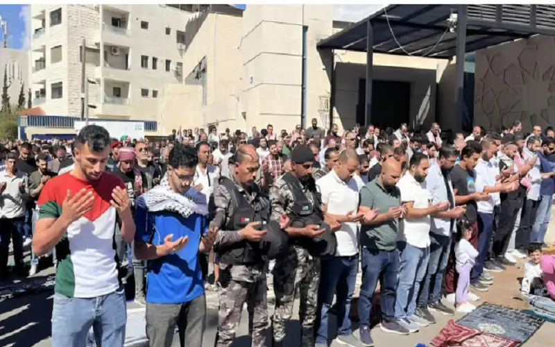 الأردنيون يؤدون صلاة الغائب على أرواح