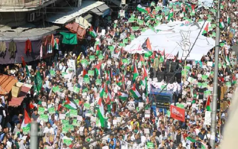 مسيرات حاشدة في الأردن تضامنا مع