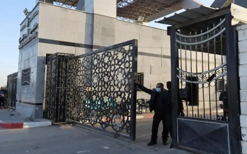 رويترز: المقاومة تطلق سراح 13 إسرائيليا